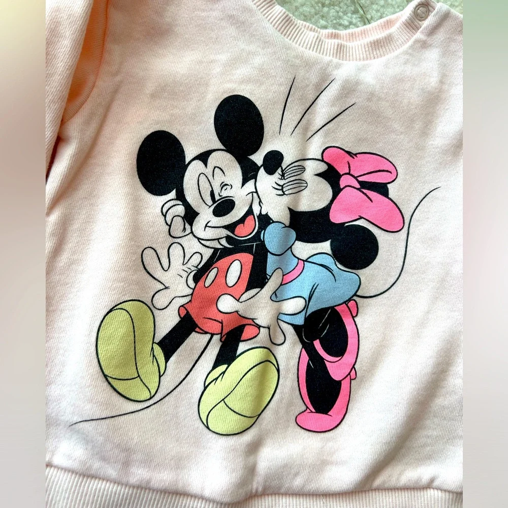 H&M Mickey Mouse Minnie Mouse Kisses Girls Pink Long Sleeve Sweatshirt Top